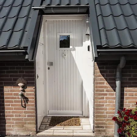 Another Day In Paradise * Tuitjenhorn